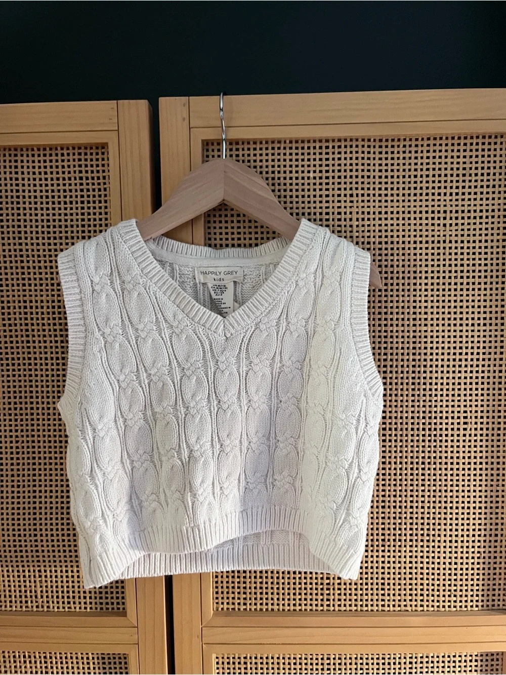 Happily Grey Cream Cable Knit V-Neck Sweater Vest for Girls M